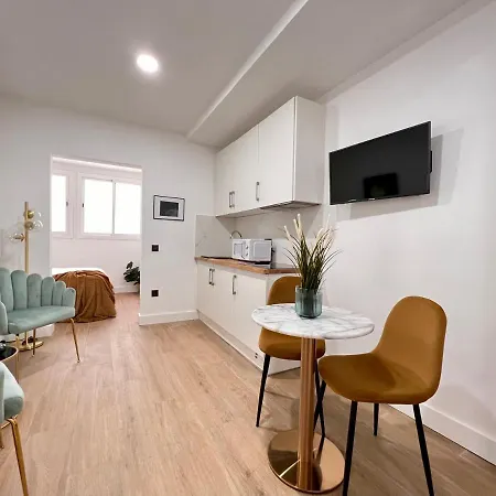 Apartment Crysoyle Barcelona Next To Camp Nou *