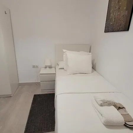 Apartment B O D Collblanc