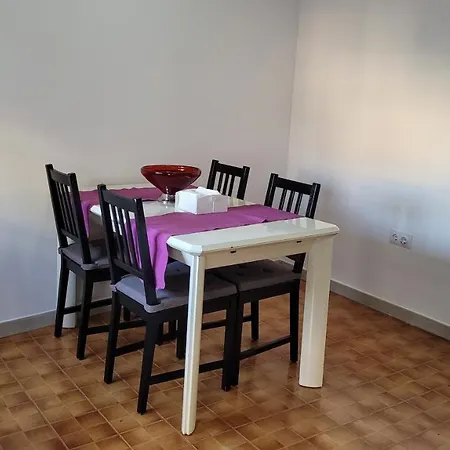 B O D Collblanc Apartment