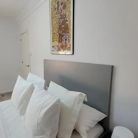 Apartment B O D Collblanc
