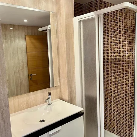 Apartamento Large Near Fira And Center
