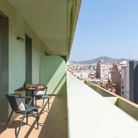 Apartment Aura Park Fira Bcn *