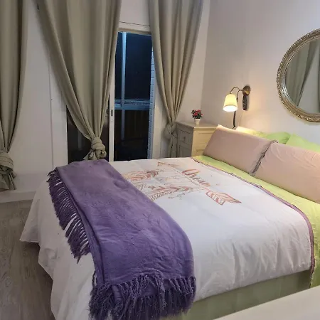 Guest house Alojamiento Buxeres L'Hospitalet de Llobregat