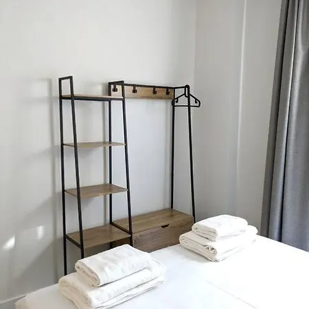 Fira 7 A 1min Del Metro Y Centro 15min Apartment *