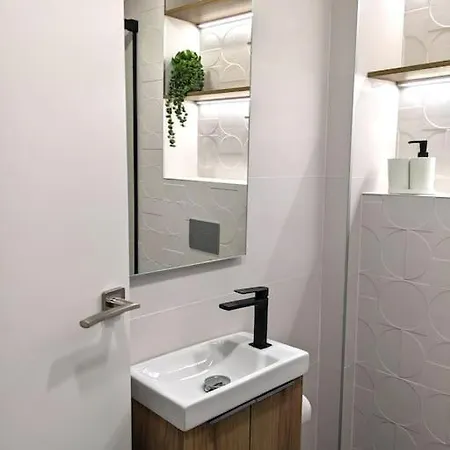 Fira 7 A 1min Del Metro Y Centro 15min Apartment *