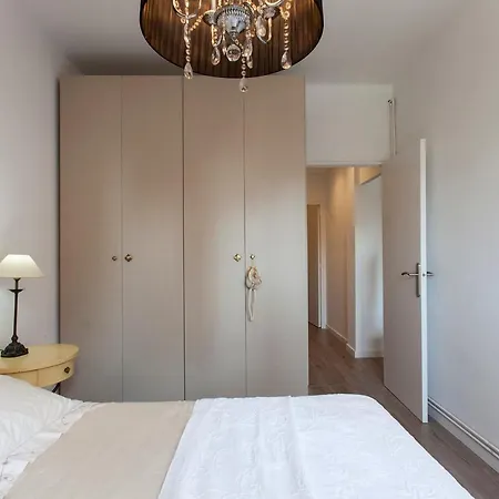 Apartamento Cozy Near Fira Gran Via With Ac