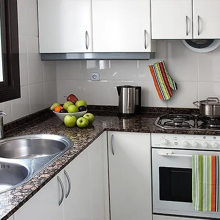 Turisticos Madanis Apartment L'Hospitalet de Llobregat