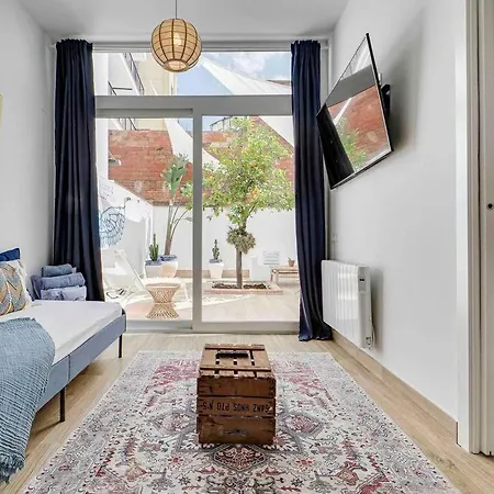 Casa Mandarina: 4 Bedrooms - 2 Terraces - Parking * L'Hospitalet de Llobregat