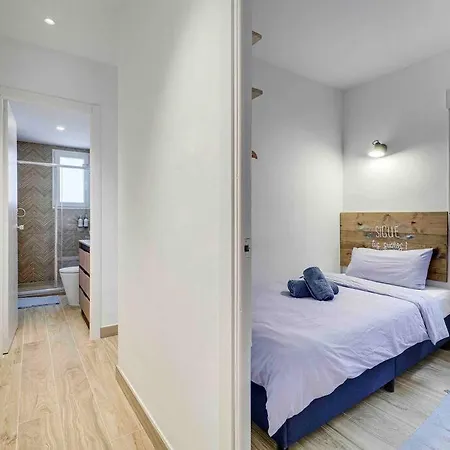 Casa Mandarina: 4 Bedrooms - 2 Terraces - Parking Holiday home *