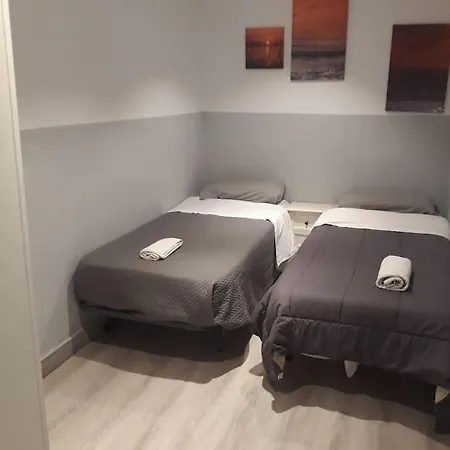 Apartamento Cozy With Terrace Ariqus L'Hospitalet de Llobregat
