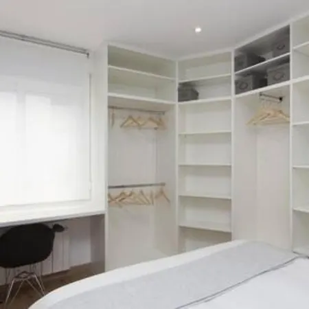 Designer Near Fira Balcony 5ppwifismart Tv By Myrentalhost Apartment