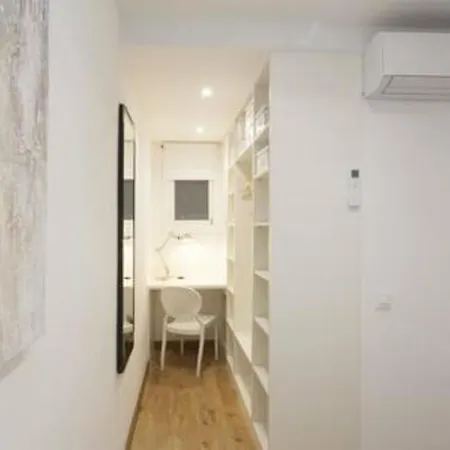 Designer Near Fira Balcony 5ppwifismart Tv By Myrentalhost * L'Hospitalet de Llobregat