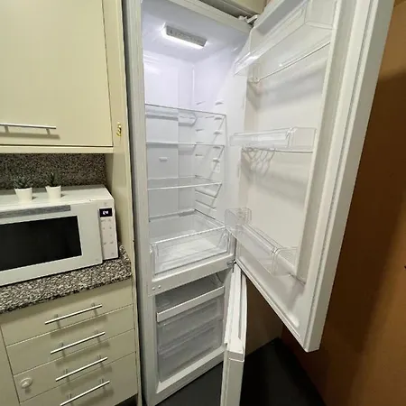 Campsite Fira Gran Via 2 - Private In A Shared - Privadas En Compartido L'Hospitalet de Llobregat