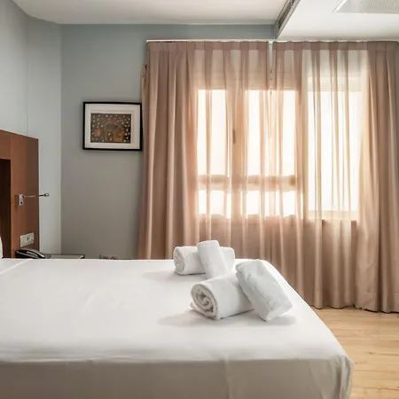 Madanis Liceo Hotel L'Hospitalet de Llobregat