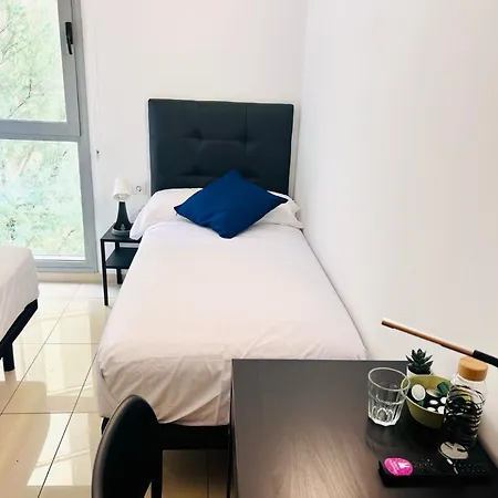 Fira Gran Via 2 - Private In A Shared - Privadas En Compartido