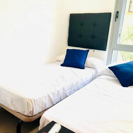 Fira Gran Via 2 - Private In A Shared - Privadas En Compartido L'Hospitalet de Llobregat