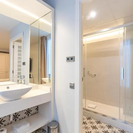 Serennia Fira Gran Via Exclusive Hotel 2*