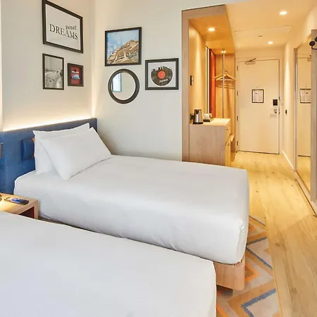 Hampton By Hilton Barcelona Fira Gran Via 3*