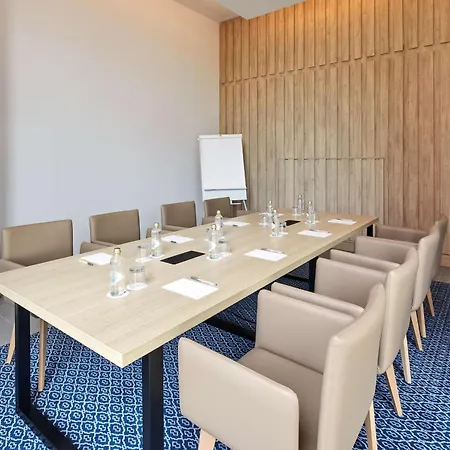 Hotel Hampton By Hilton Barcelona Fira Gran Via 3*