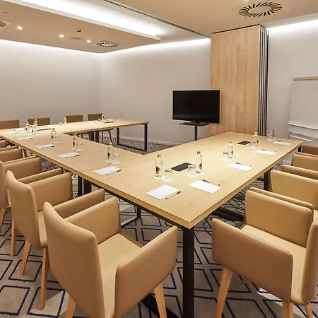 Hampton By Hilton Barcelona Fira Gran Via Hotel