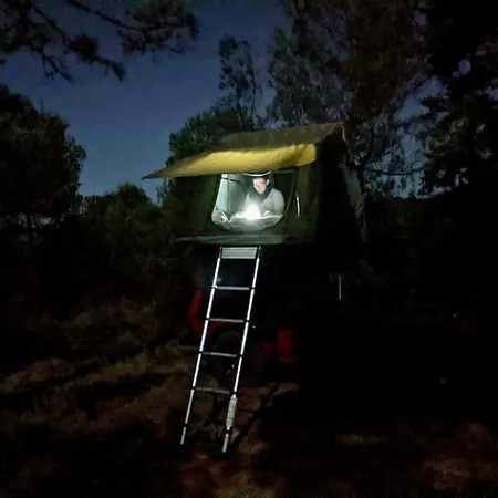 Apartment Lada Niva Camperized - Available In Barcelona L'Hospitalet de Llobregat