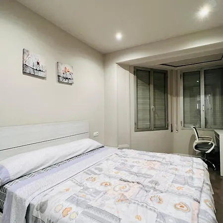 Camp Nou Nueva Casa Homestay *