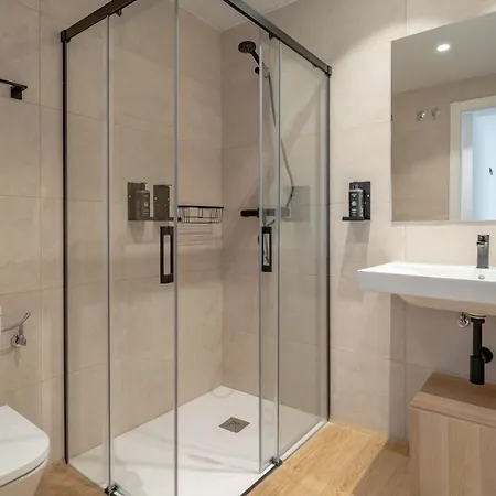 Limehome Barcelona Placa Pirineus Apartamento