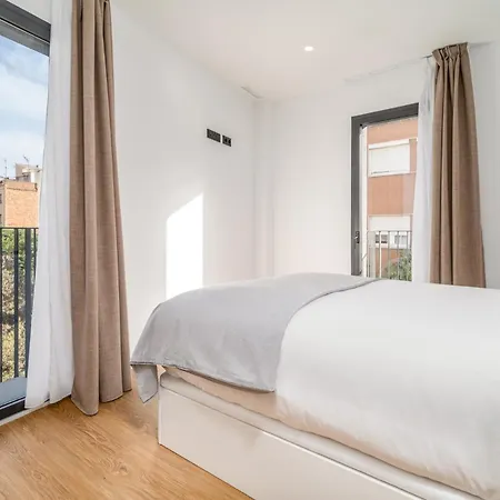 Limehome Barcelona Placa Pirineus Apartamento L'Hospitalet de Llobregat