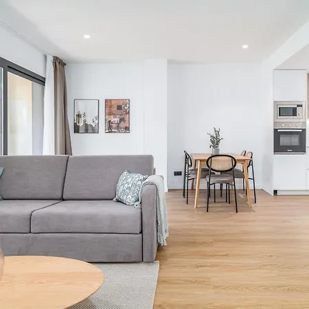 Limehome Barcelona Placa Pirineus Apartamento *