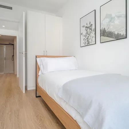 Limehome Barcelona Placa Pirineus Apartamento L'Hospitalet de Llobregat