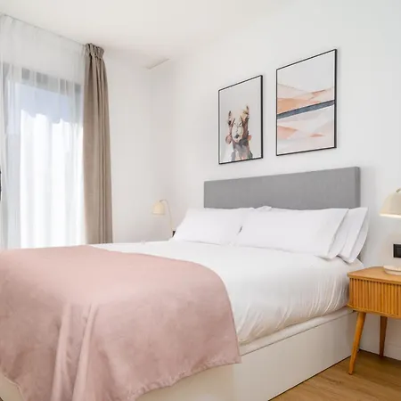 Limehome Barcelona Placa Pirineus Apartamento *