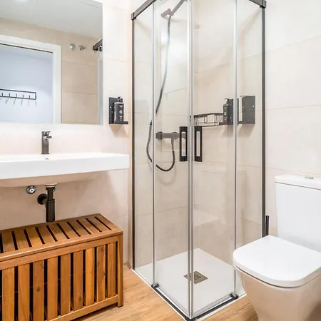 Limehome Barcelona Placa Pirineus