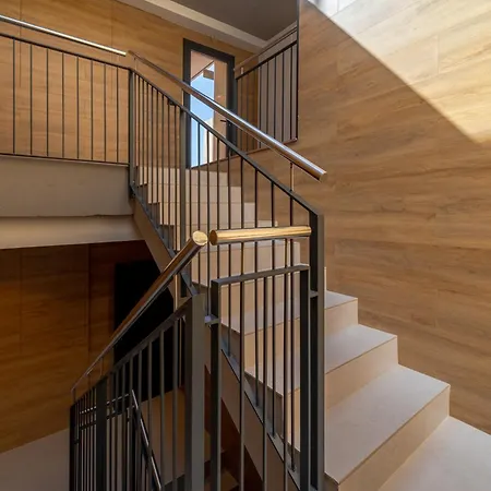 Limehome Barcelona Placa Pirineus Apartamento *