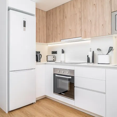 Limehome Barcelona Placa Pirineus Apartamento