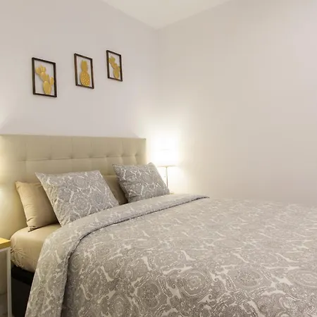 Novus Homes Barcelona Collblanc * L'Hospitalet de Llobregat