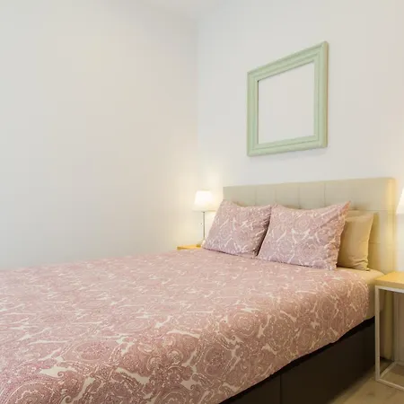 Novus Homes Barcelona Collblanc *