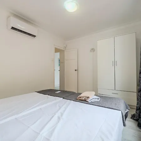 Bed&bcn Mas Apartment L'Hospitalet de Llobregat