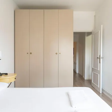 Apartamento Cozy Near Fira Gran Via With Ac