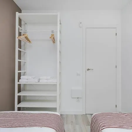 Apartamento Amazing Attic With Terrace L'Hospitalet de Llobregat