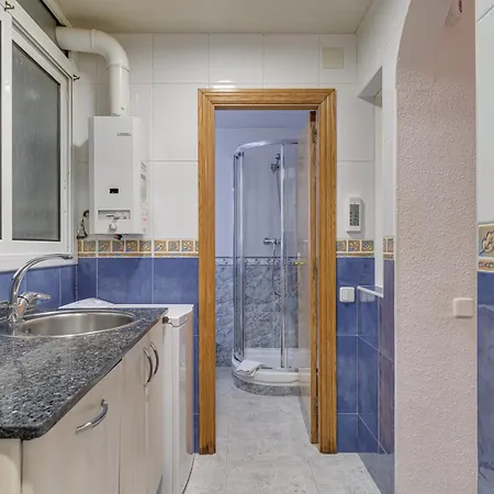 2-bedroom Just 1 Minute From The Metro
