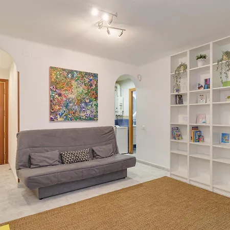 2-bedroom Just 1 Minute From The Metro L'Hospitalet de Llobregat
