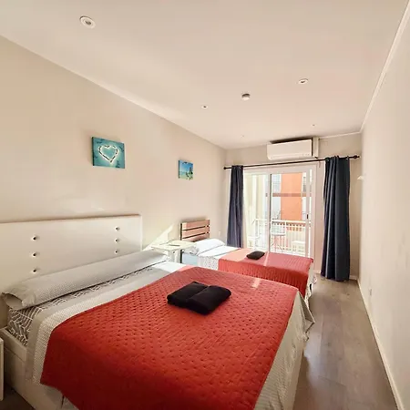 Homestay Camp Nou Nueva Casa *