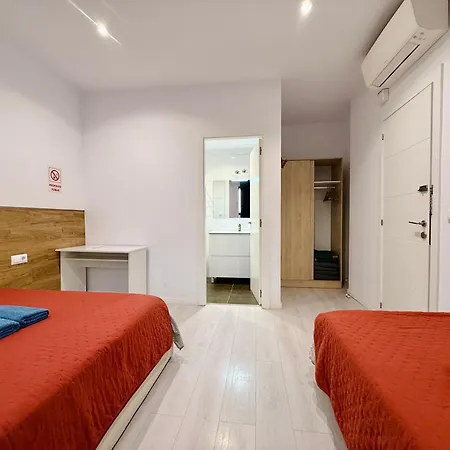 Camp Nou Nueva Casa Homestay *