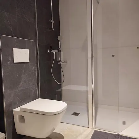 Ariqus Fira Aparthotel *