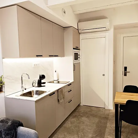 Aparthotel Ariqus Fira