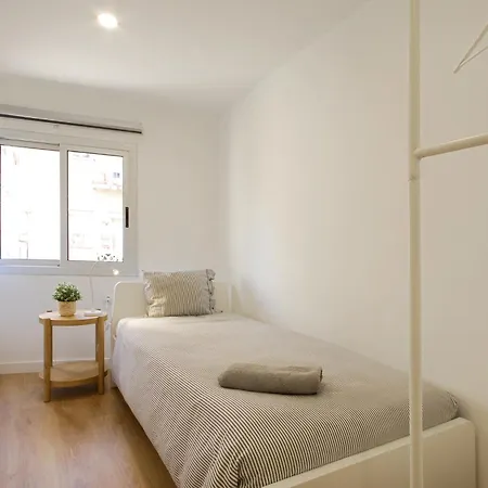 Charming And Quiet Near Barcelona Apartment *