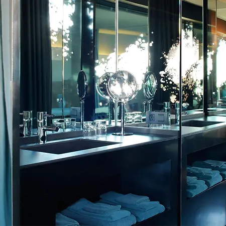 Renaissance Barcelona Fira 4*