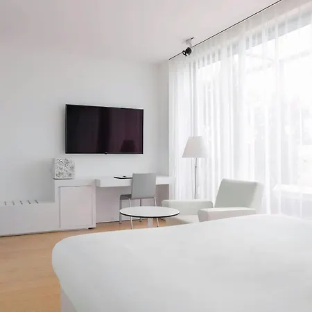 Renaissance Barcelona Fira 4*