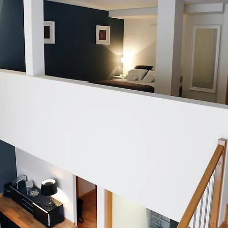 Fira Duplex