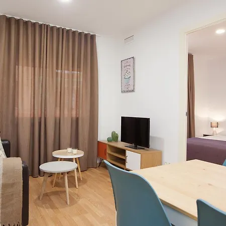 Click&flat Europa Fira Apartment